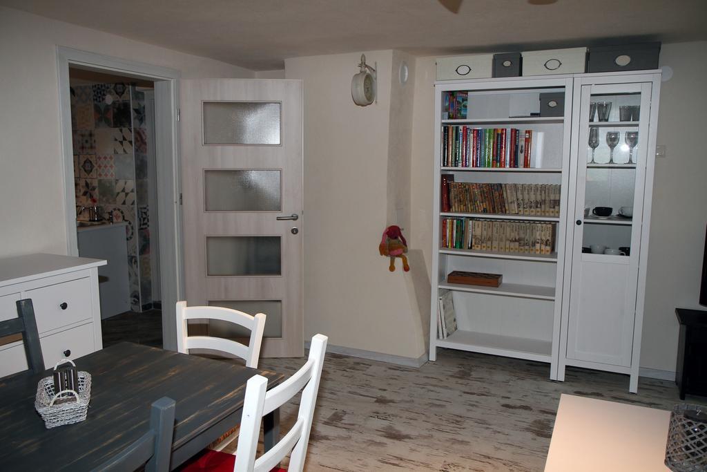 Apartma Obrh Smarjeske Toplice Exterior foto