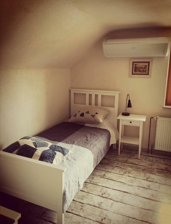 Apartma Obrh Smarjeske Toplice Exterior foto